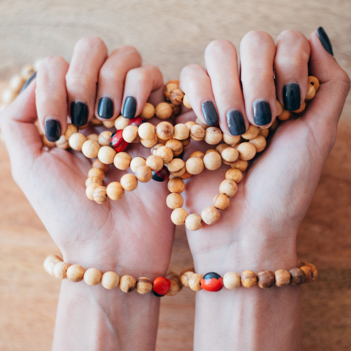 ルナスンダラ (Luna Sundara) Palo Santo and Huayruro Bracelet パロサントxワイルーロ ブレスレット