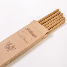 画像をギャラリービューアに読み込む, ルナスンダラ (Luna Sundara) Premium Palo Santo Hand Rolled Incense Sticks プレミアム パロサント ハンドロールインセンスお香[6本入りBOX]